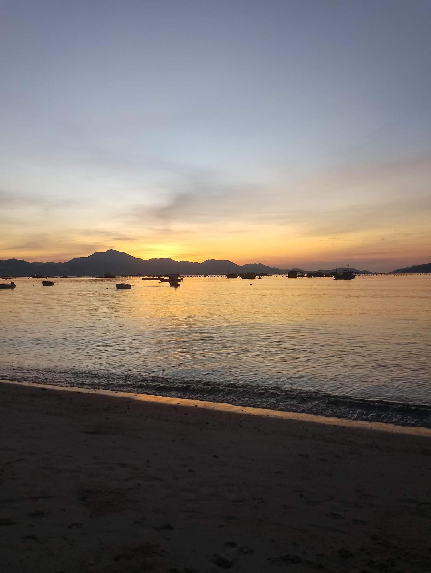 فندق The Sunrise Anh Tu كام رانه المظهر الخارجي الصورة