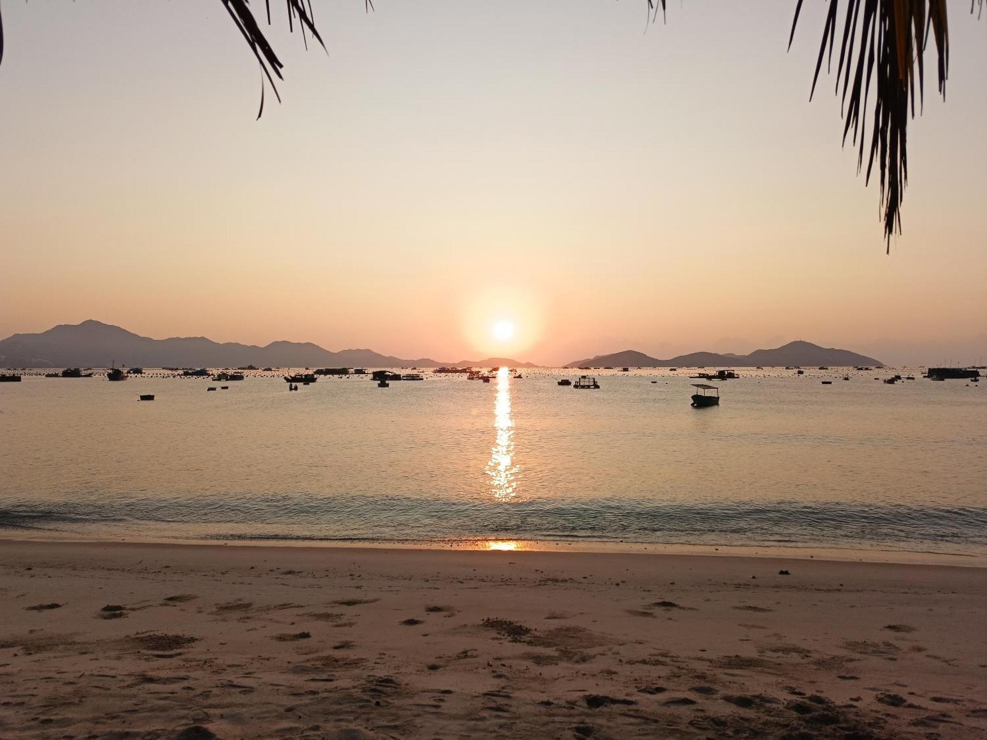 فندق The Sunrise Anh Tu كام رانه المظهر الخارجي الصورة