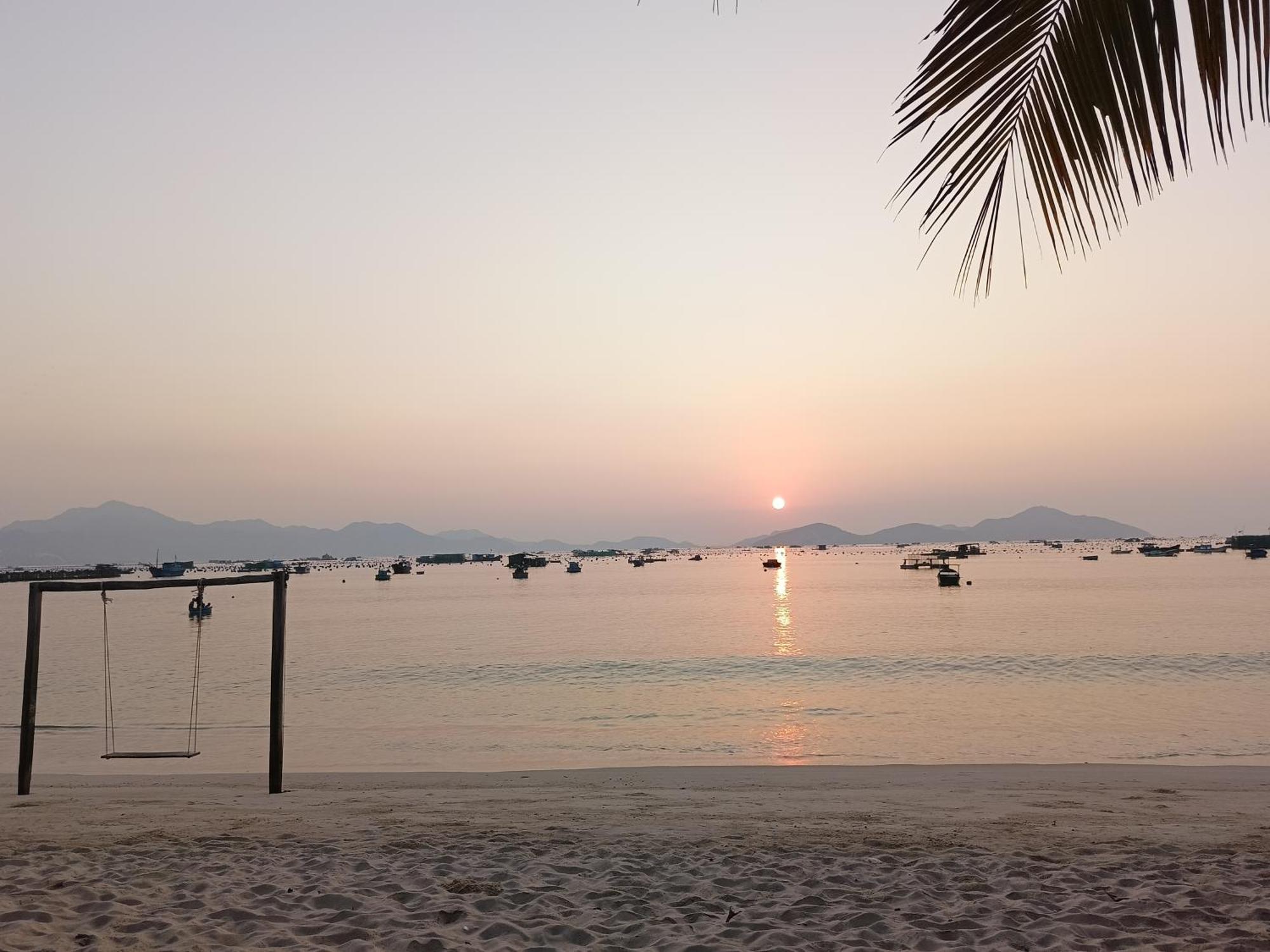 فندق The Sunrise Anh Tu كام رانه المظهر الخارجي الصورة